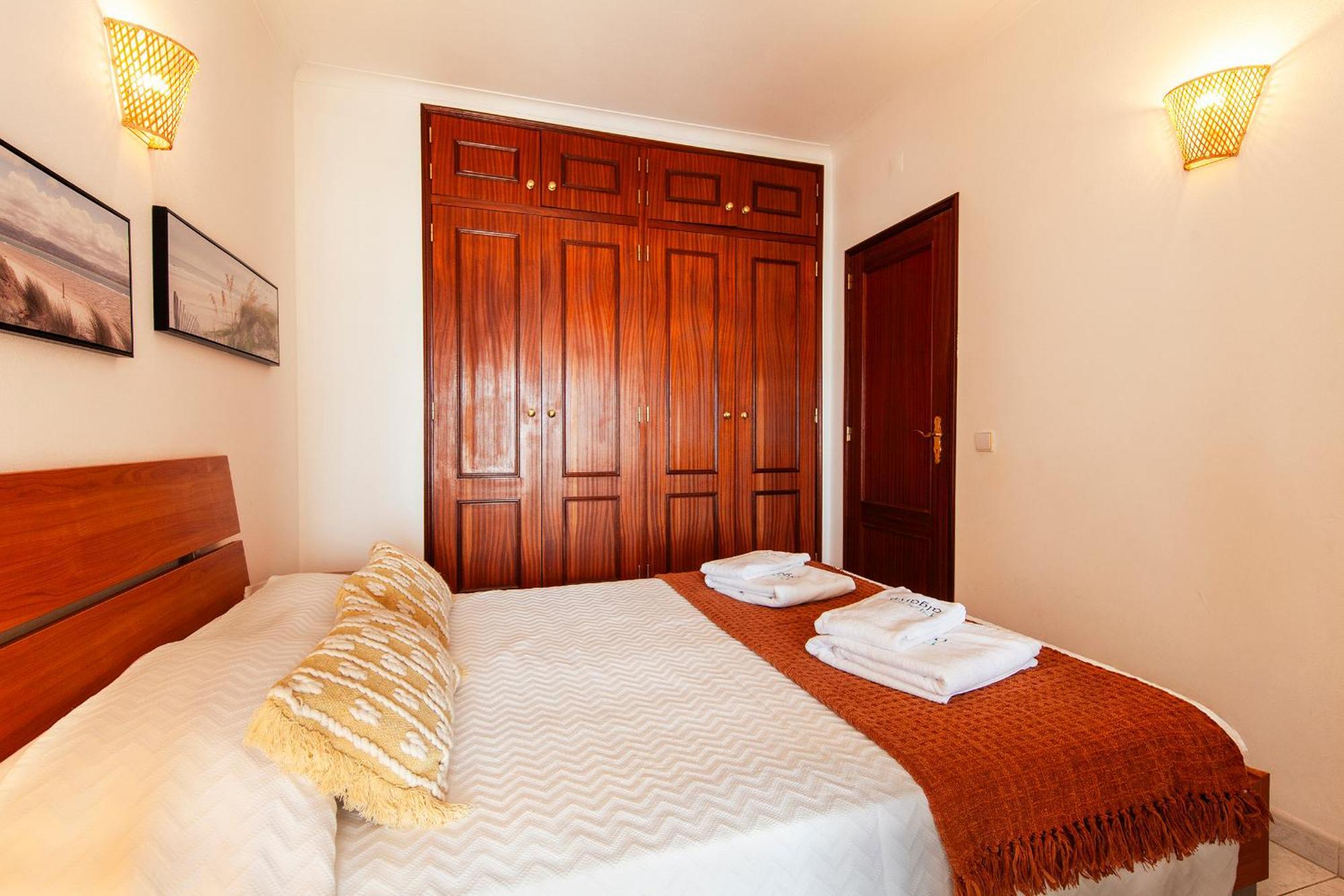 B37 - City Central Door Apartment Лагос Екстериор снимка